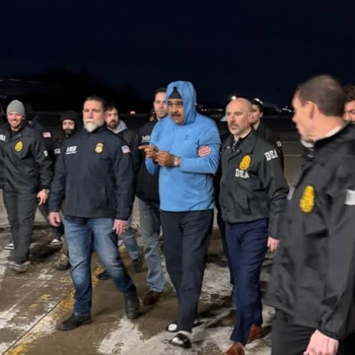 Trump lanzó una operación militar en Venezuela, capturó a Maduro y dejó decenas de muertos