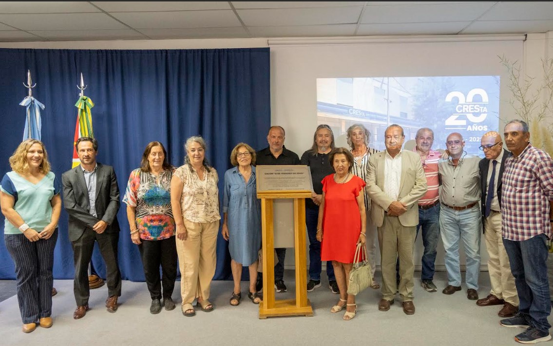 CRESTA celebr&oacute; sus 20 a&ntilde;os con un homenaje y una placa conmemorativa