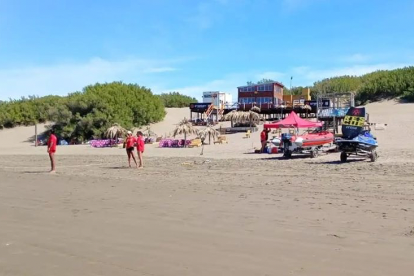 Hallaron sin vida al adolescente que desapareci&oacute; en el mar en Reta