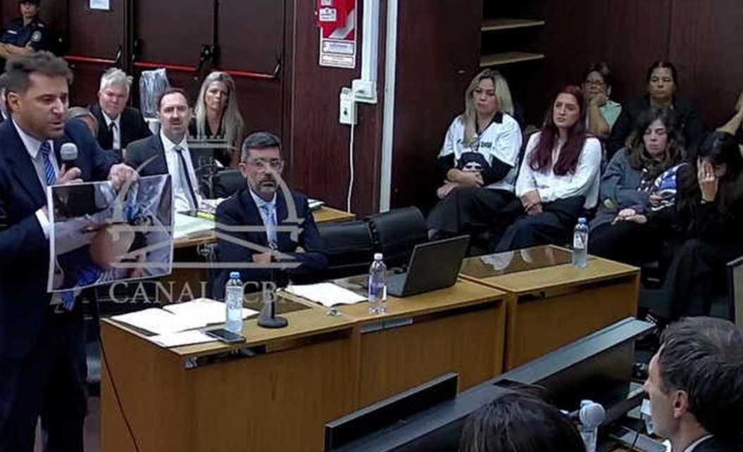 Juicio por la muerte de Maradona: la foto que mostr&oacute; el fiscal y los detalles