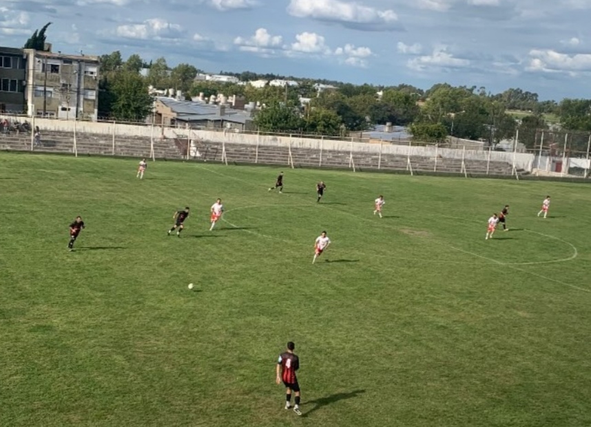 F&uacute;tbol: se disputaron los octavos de la Copa Ciudad