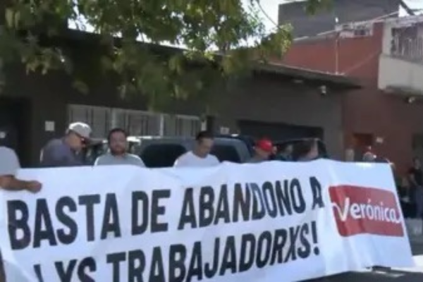 Crisis en L&aacute;cteos Ver&oacute;nica: trabajadores denuncian falta de pago y paralizaci&oacute;n de plantas