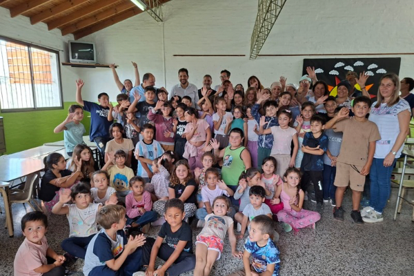 Garate: &ldquo;Despu&eacute;s de mucho trabajo, logramos resolver el transporte para la Escuela Agraria N&deg;1&rdquo;