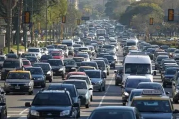 Semana Santa 2026: viajaron m&aacute;s de 2,8 millones de turistas, pero cay&oacute; casi 19% el gasto