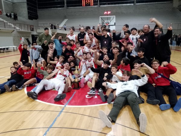 B&aacute;squet: Hurac&aacute;n campe&oacute;n de la Copa Ciudad