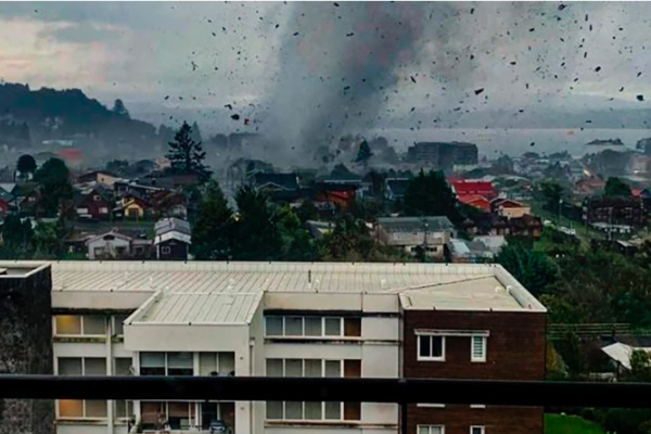 Chile: un tornado azot&oacute; Puerto Varas, dej&oacute; 19 heridos y severos da&ntilde;os