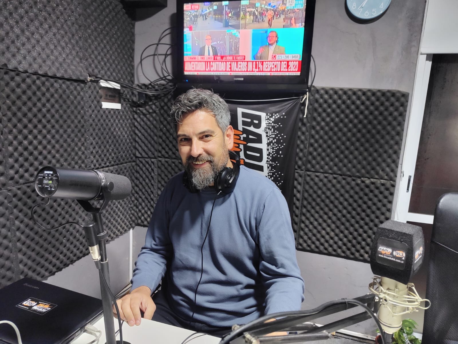 H&eacute;ctor Somovilla: una vida entre el maquillaje, el teatro y la pasi&oacute;n por el Club Espa&ntilde;ol