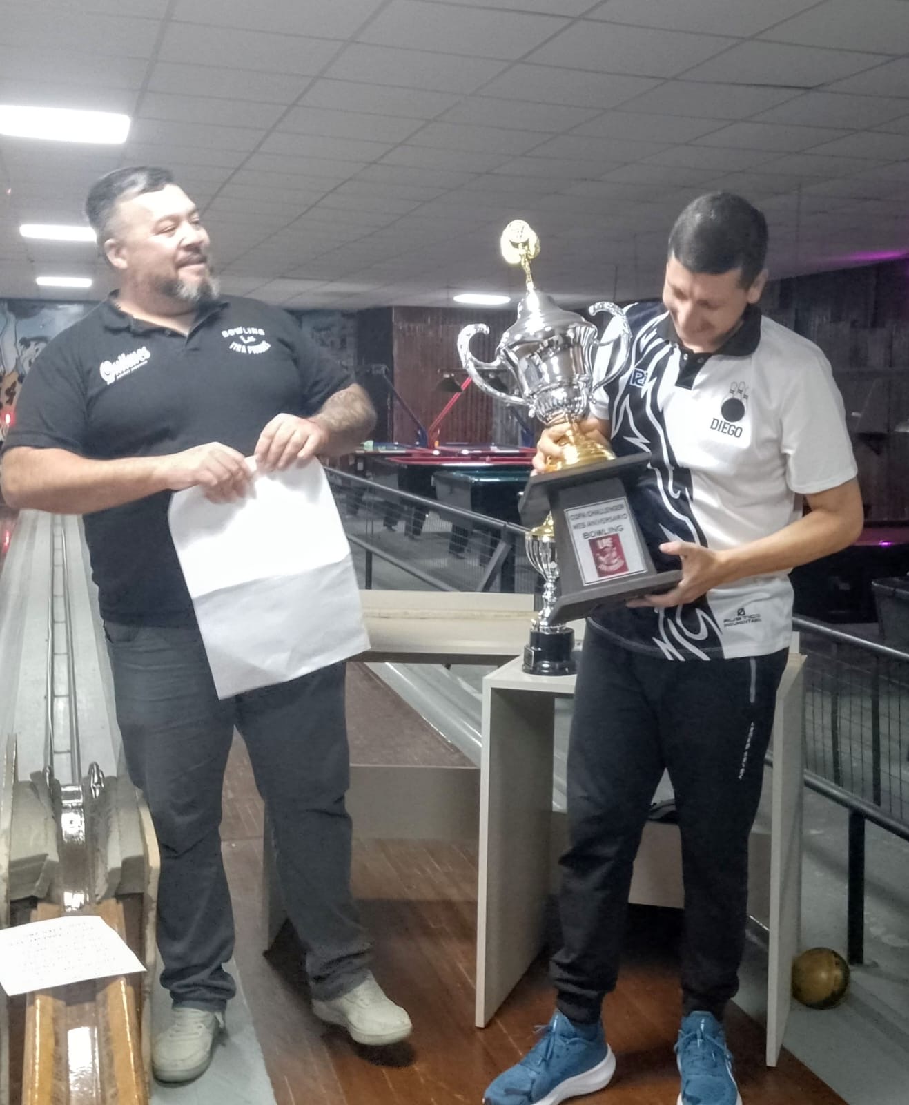 Diego Escobar se consagr&oacute; campe&oacute;n del Torneo Aniversario de bowling