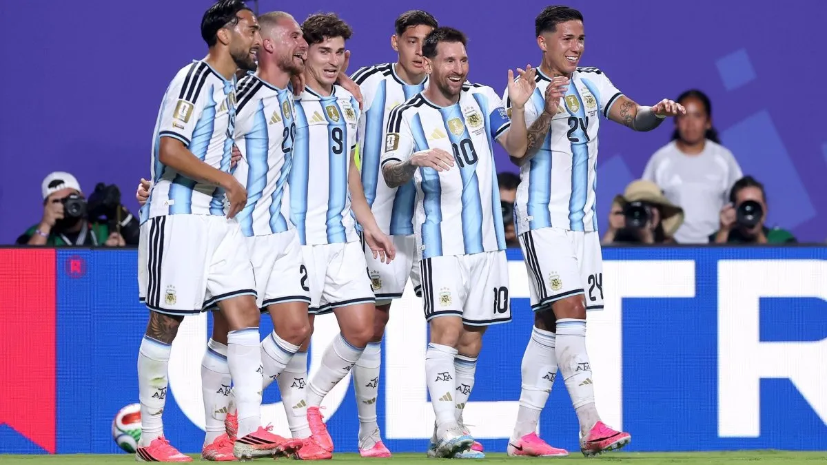 Con un Messi hist&oacute;rico, Argentina gole&oacute; a Argelia en su debut mundialista