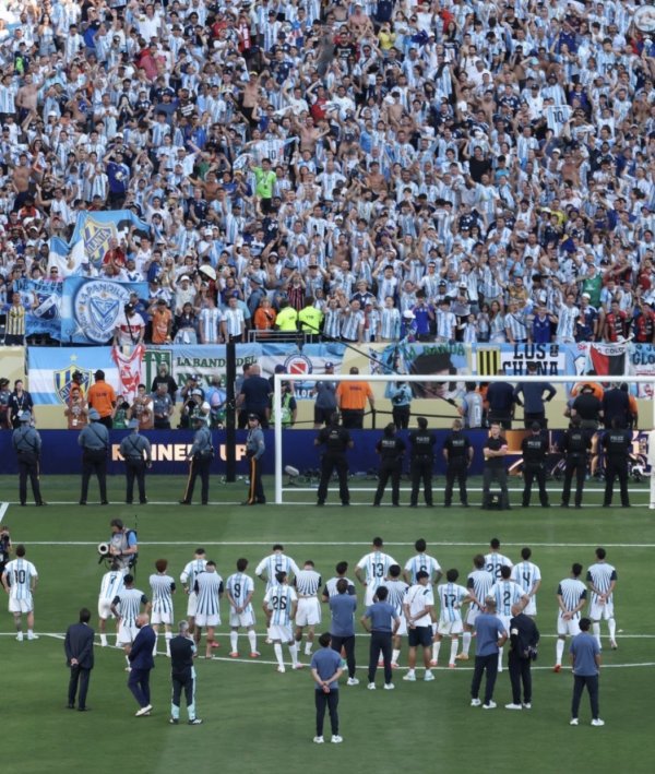 Argentina cay&oacute; ante Espa&ntilde;a en la final del Mundial y se despidi&oacute; de la ilusi&oacute;n de la cuarta estrella