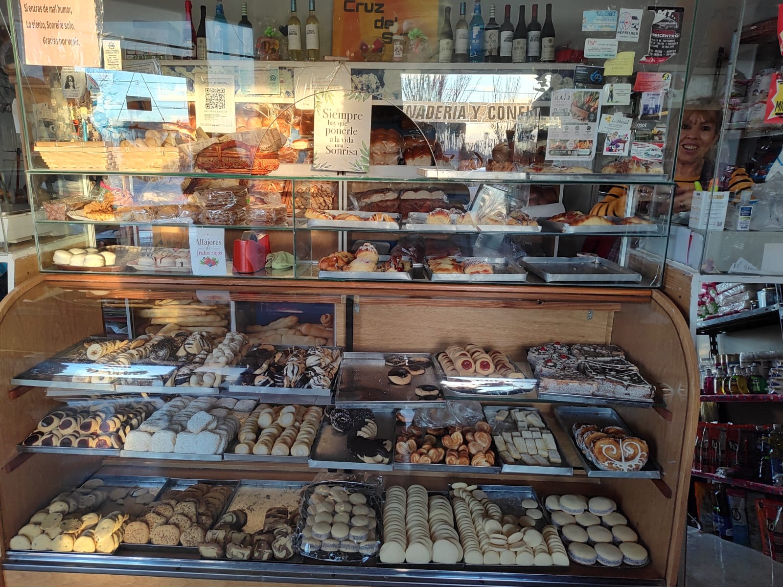 Panader&iacute;a y Confiter&iacute;a Cruz del Sol, calidad y variedad para cada momento del d&iacute;a