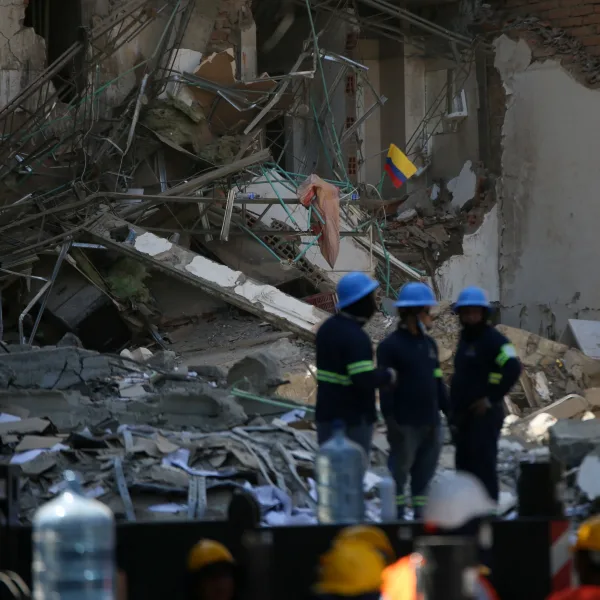 Colombia decreta tres d&iacute;as de duelo nacional por el terremoto