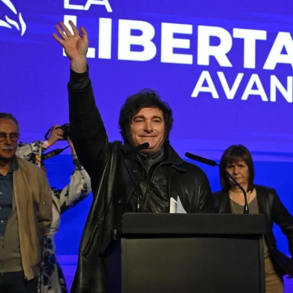 El Gobierno lanza una “mesa política nacional” y diálogo federal con gobernadores