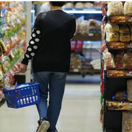 Indec: para no caer en la pobreza, una familia tipo necesitó $ 1.176.852 en septiembre