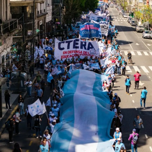 Paro docente nacional y multitudinaria movilizaci&oacute;n al Congreso