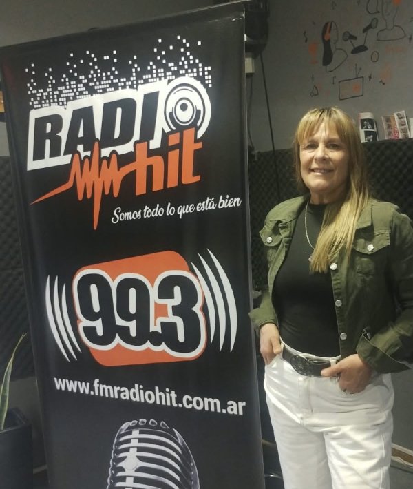 Andrea Ford, una historia que une la pasión por la peluquería y el canto