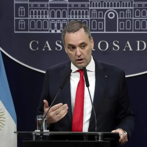 Manuel Adorni inici&oacute; reuniones con los ministros tras asumir la Jefatura de Gabinete
