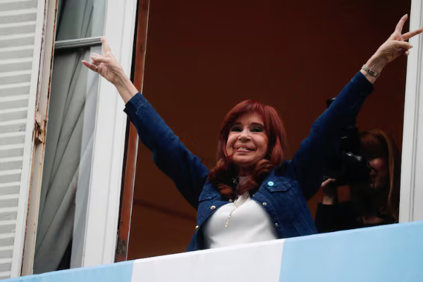 Cristina Kirchner fue operada de apendicitis