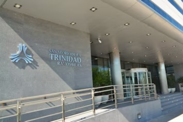 Una niña de 12 años lucha por su vida tras recibir el impacto de una bala perdida en Ramos Mejía